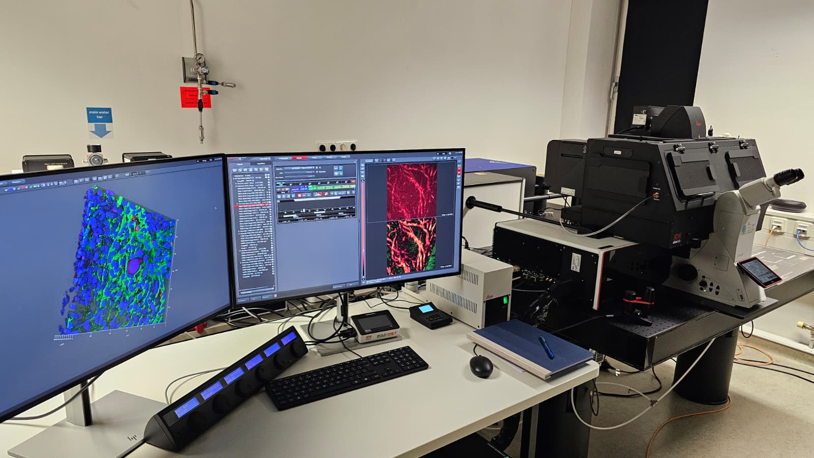 Multimodal confocal and coherent Raman scattering microscope at BioMediCry